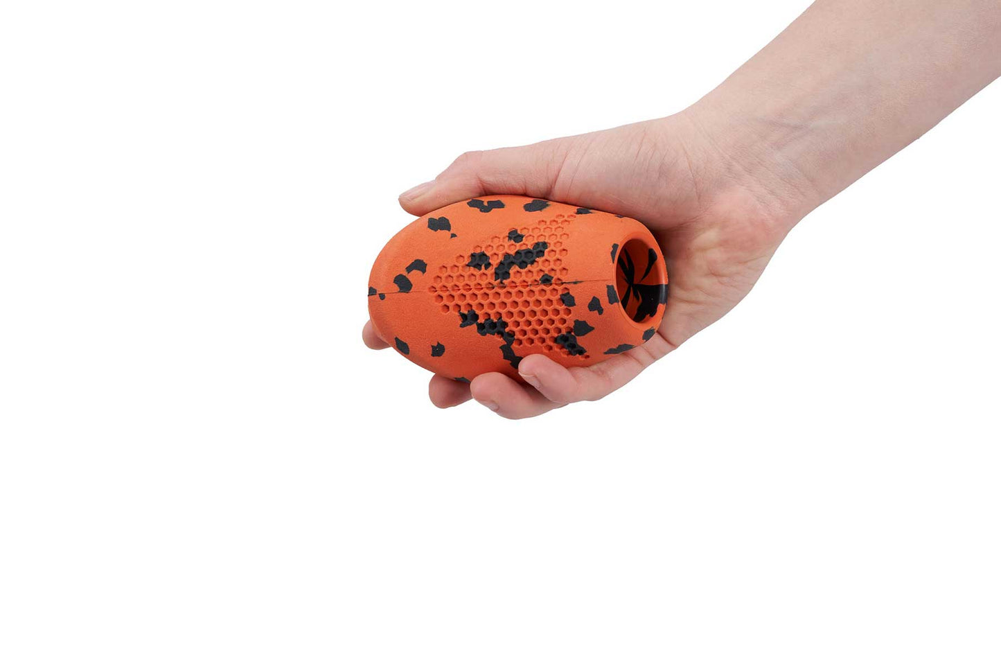 Mano sujetando Dog throw toy Non-stop dogwear