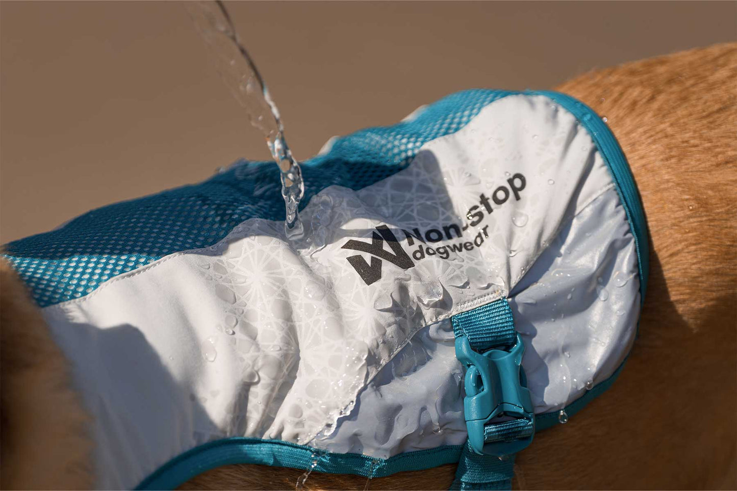 Mojando el Non-stop-dogwear cooling vest